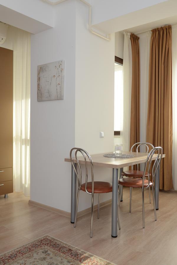 Cozy Apartments - City Center Яссы Экстерьер фото